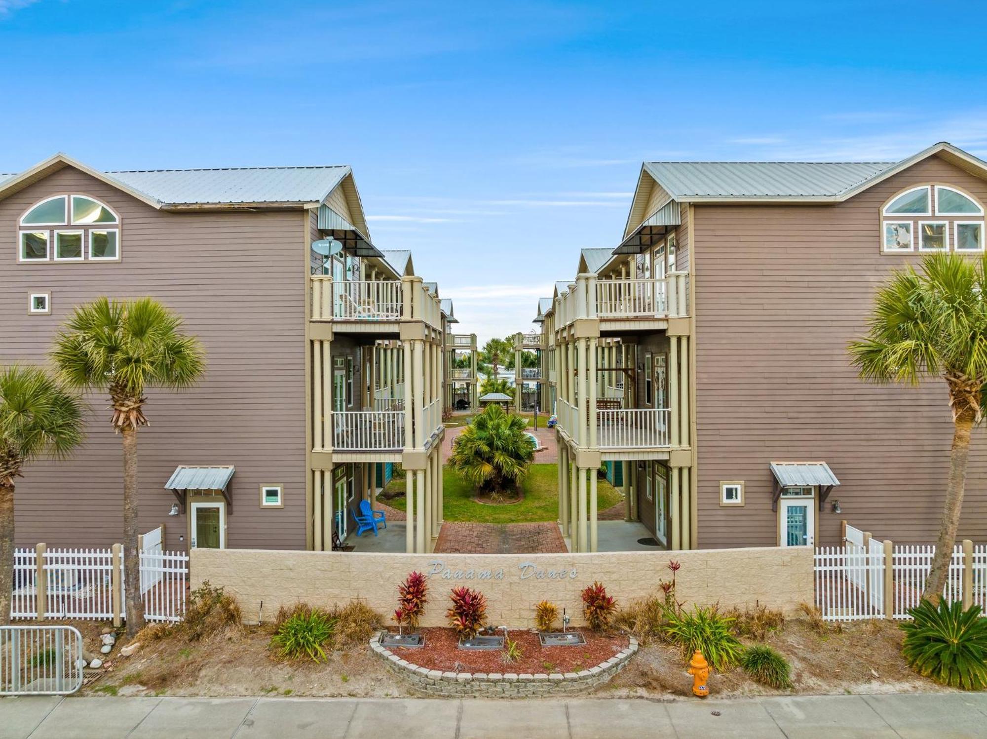 Crescent Moon Palace - A Luxury Home With Pool, Parking, Just Steps To The Beach Panama City Beach Dış mekan fotoğraf